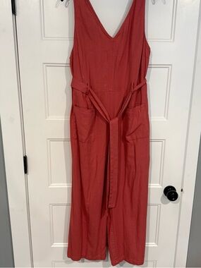 dip Red Sleeveless V-Neck Linen Jumpsuit with Belt